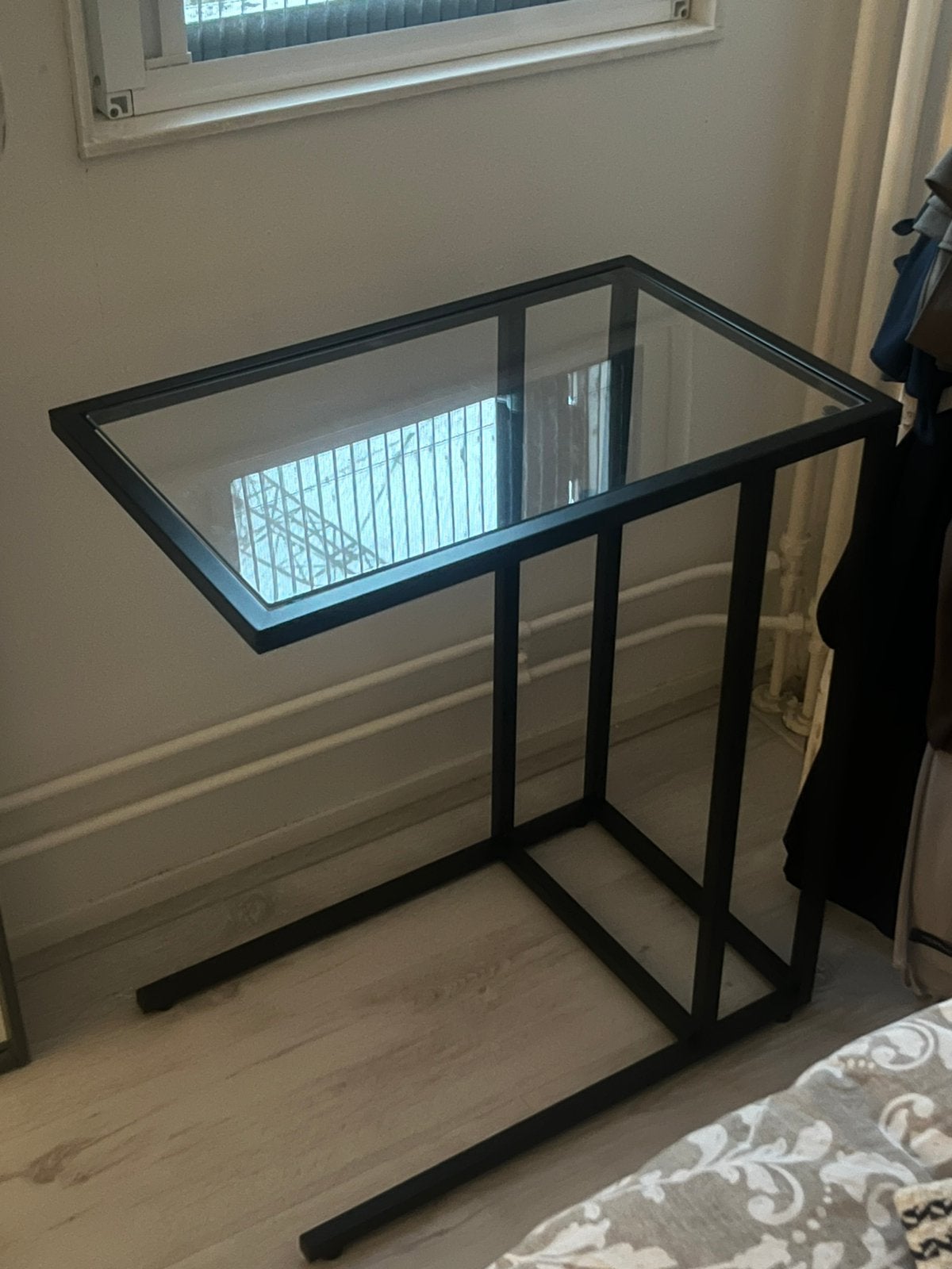 VITTEJO ikea laptoptafel, Computers en Software, Laptoptafels, Ophalen, Zo goed als nieuw
