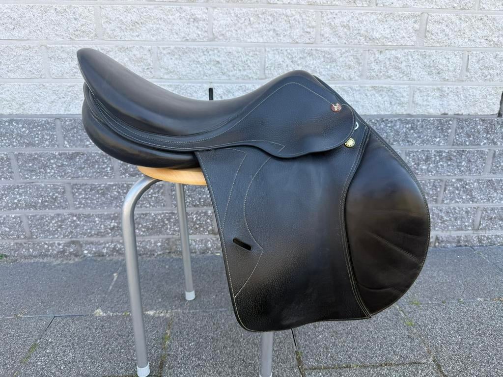 Prestige springzadels en dressuurzadel, Dieren en Toebehoren, Paarden en Pony's | Zadels, Zo goed als nieuw, Springen, Ophalen of Verzenden