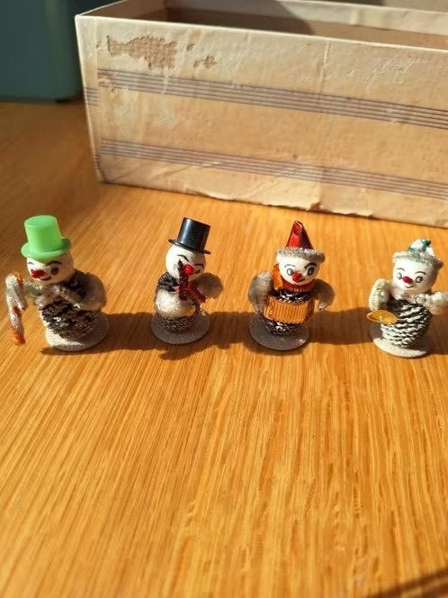 Dennenappel figuurtjes  h, Diversen, Gebruikt, Onbekend, Ophalen of Verzenden, Losse verkoop