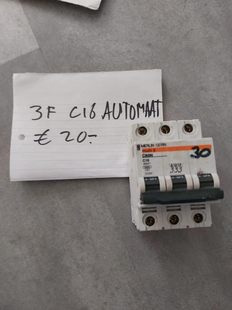 Elektrisch meterkast toebehoren, Doe-het-zelf en Verbouw, Elektra en Kabels, Ophalen of Verzenden, Gebruikt, Overige typen