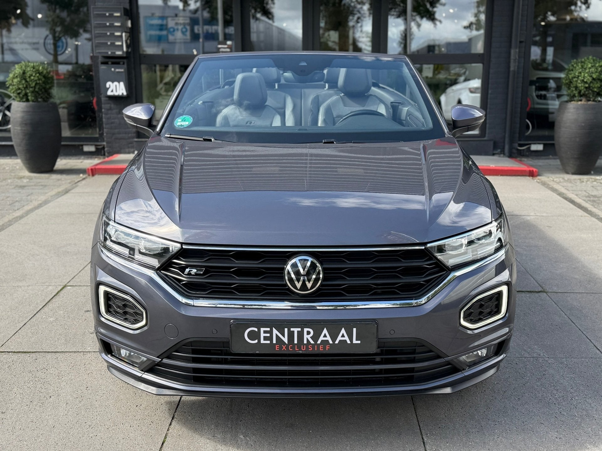 Volkswagen T-Roc Cabrio 1.5 TSI R-Line ACC|Carplay|DSG|150PK, Auto's, Dealer onderhouden, 4 cilinders, 4 stoelen, Origineel Nederlands