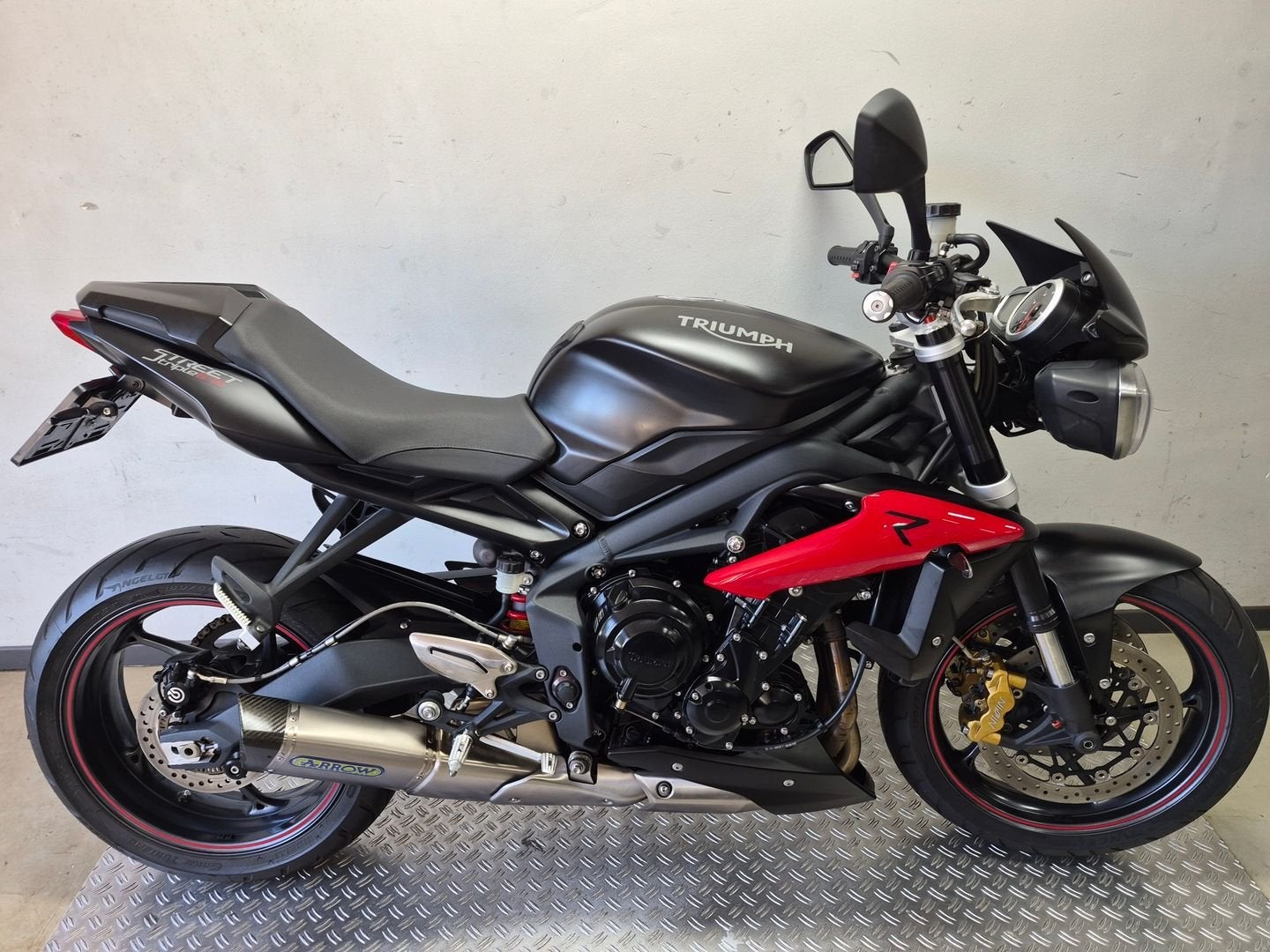 TRIUMPH STREET TRIPLE R ABS (bj 2016), 675 cc, Bedrijf, Meer dan 35 kW, Onbekend