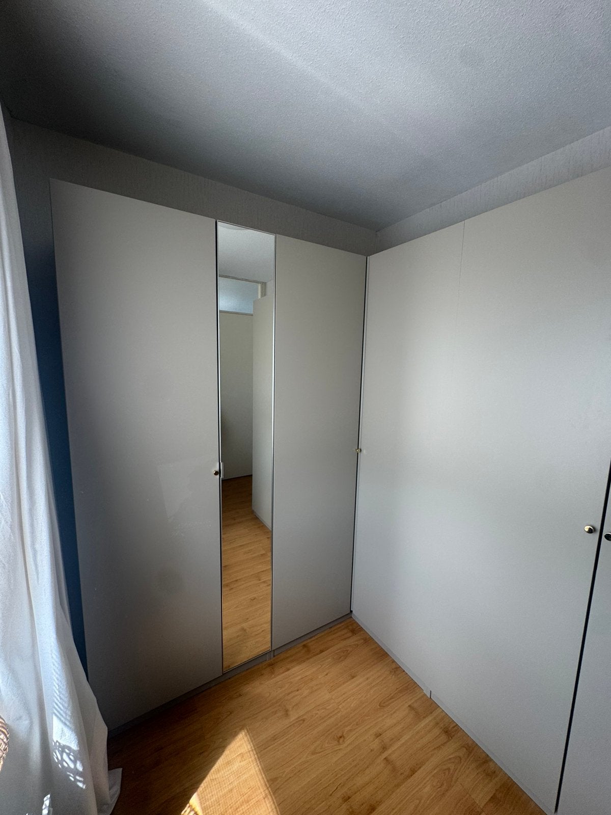 IKEA PAX hoekkledingkast beige 185+210cm br, 201 hoog, 200 cm of meer, Zo goed als nieuw, 200 cm of meer, 50 tot 75 cm