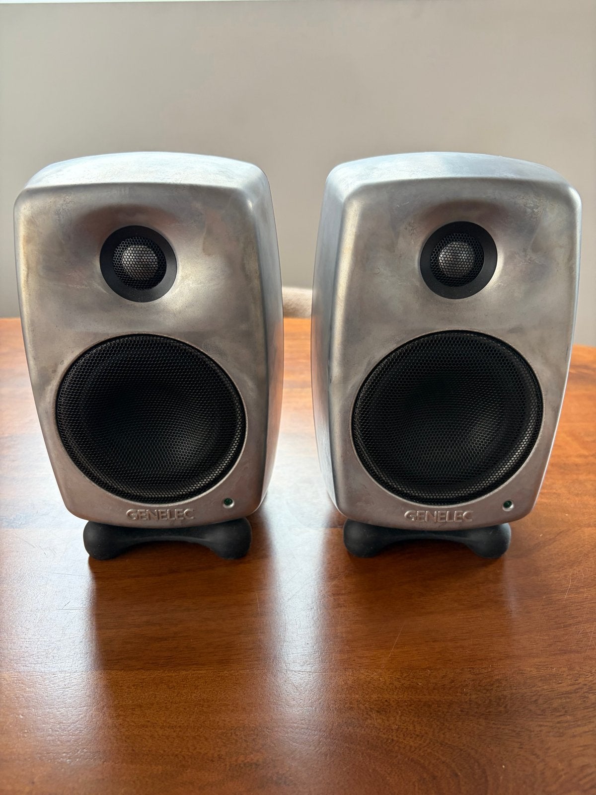 Genelec 8020 Raw