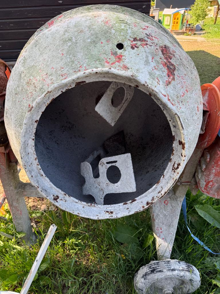 Betonmolen Lescha S 230 - 225 liter, Doe-het-zelf en Verbouw, Betonmolens, Ophalen, Gebruikt