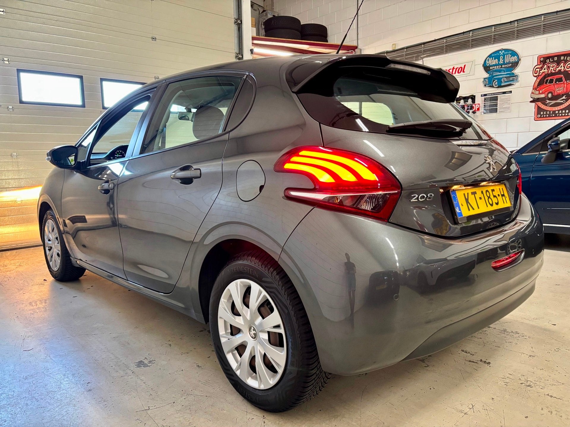 Peugeot 208 1.2 PureTech Blue Lion Bj.16|Airco|Pdc|Navi|Crui, Voorwielaandrijving, Stof, Gebruikt, 1199 cc