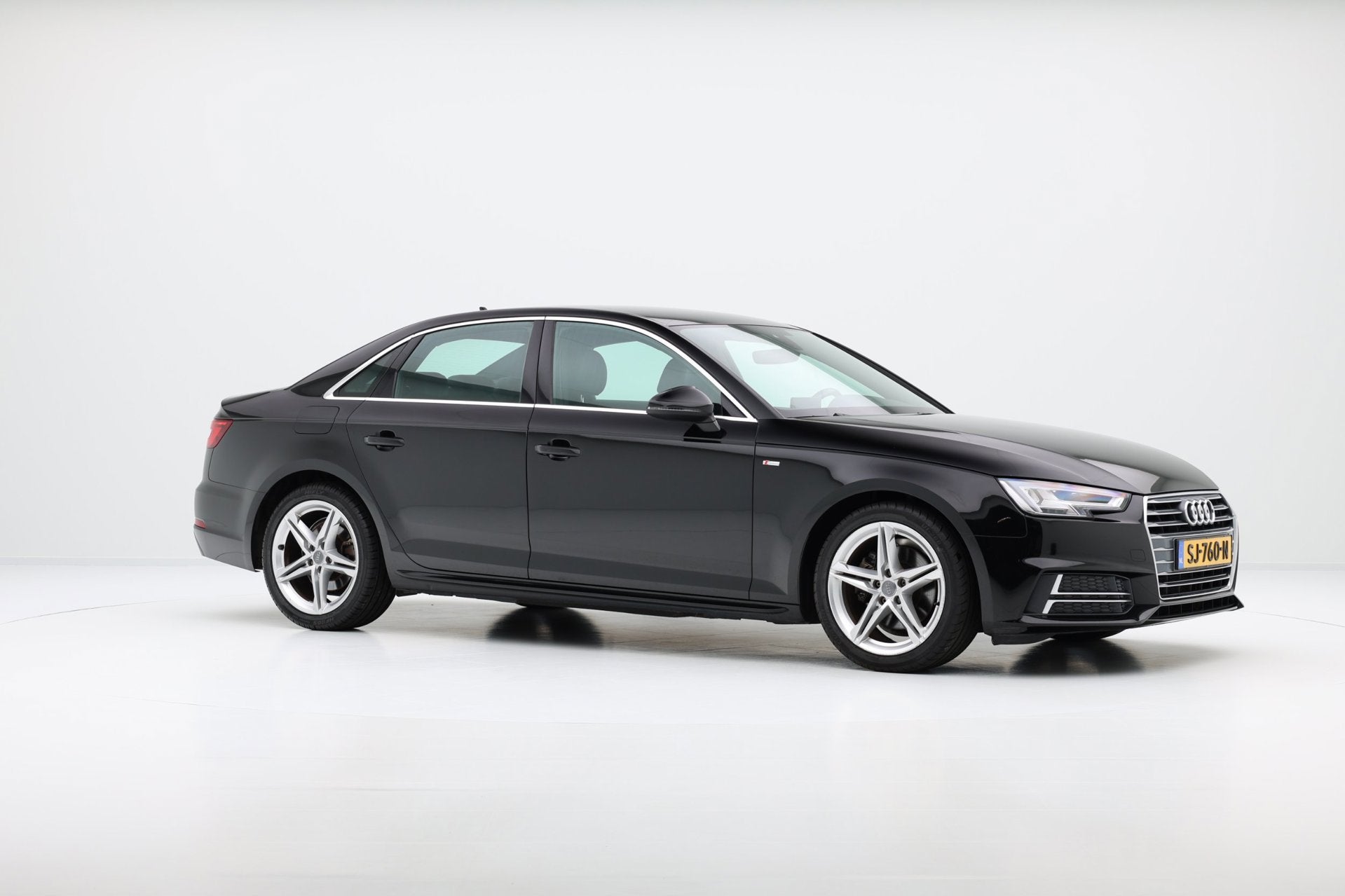 Foto 5 van Audi A4 Limousine 1.4 TFSI 150PK Sport S-line Aut. Navi|Half
