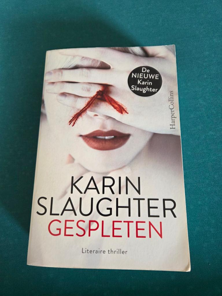 Karin Slaughter - Gespleten, Ophalen of Verzenden, Zo goed als nieuw, Karin Slaughter