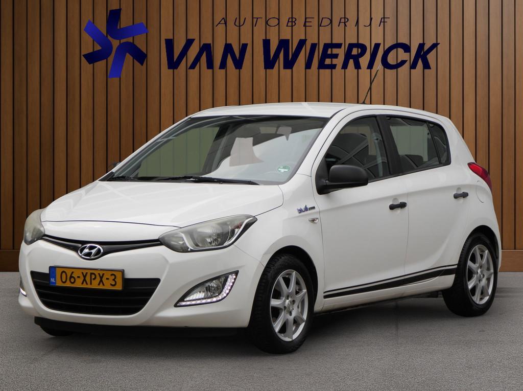 Hyundai I20 1.2i Business Edition | Trekhaak | LM Velgen | N, Auto's, Hyundai, Euro 5, Gebruikt, 4 cilinders, Wit