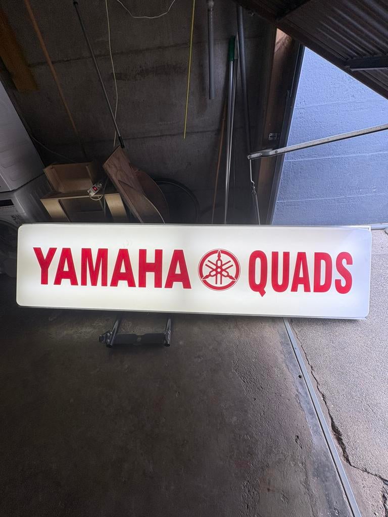 Yamaha banner met licht, Ophalen, Zo goed als nieuw, Lichtbak of (neon) lamp