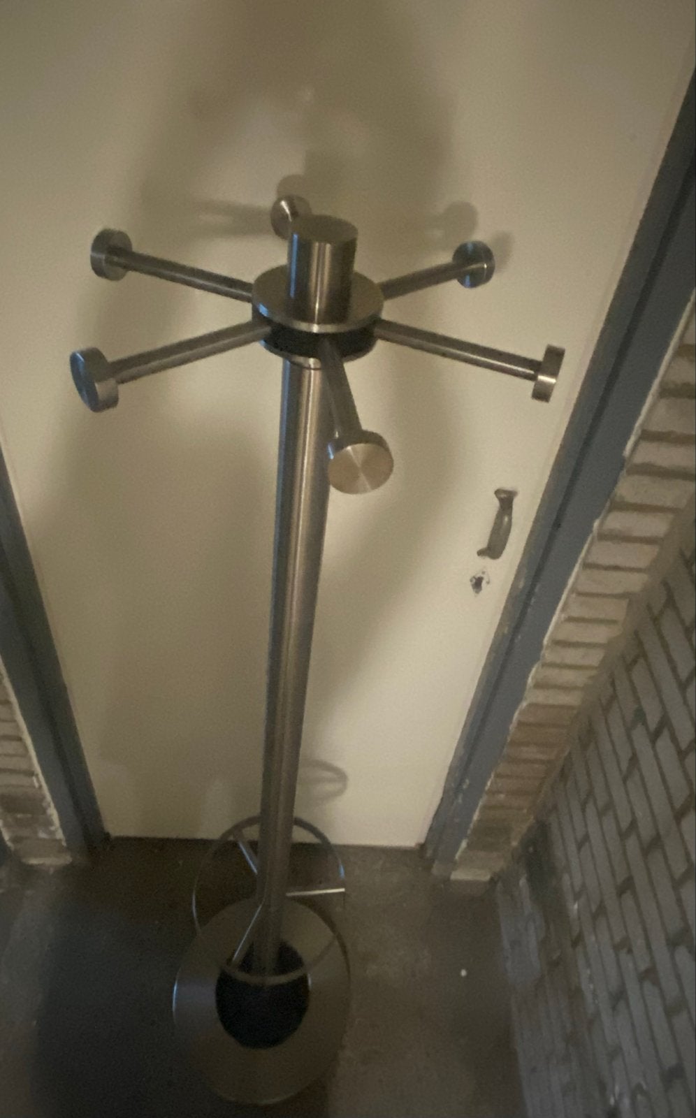Stijlvolle staande kapstok van Zack - RVS design, Ophalen, Zo goed als nieuw, Metaal, Staande kapstok