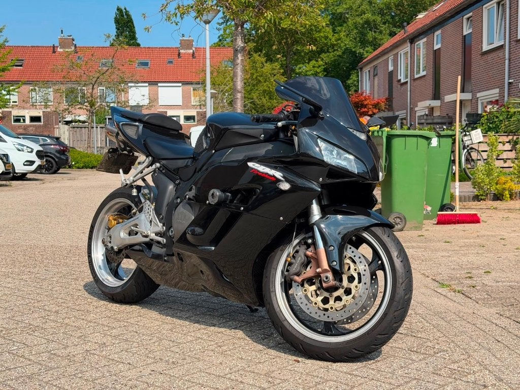 Honda CBR1000RR 2004, Sportuitlaat, 4 cilinders, Motorrijbewijs A, Gebruikt
