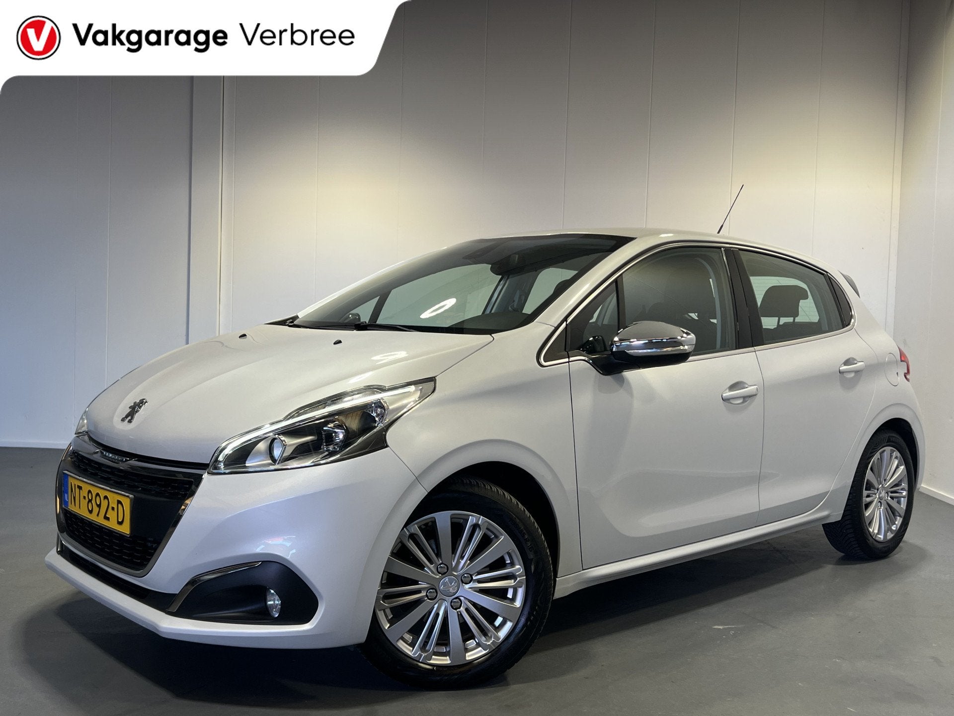 Peugeot 208 1.2 PureTech Allure | LM Velgen 16" | Parkeersen, Auto's, Voorwielaandrijving, Stof, Gebruikt, 1199 cc