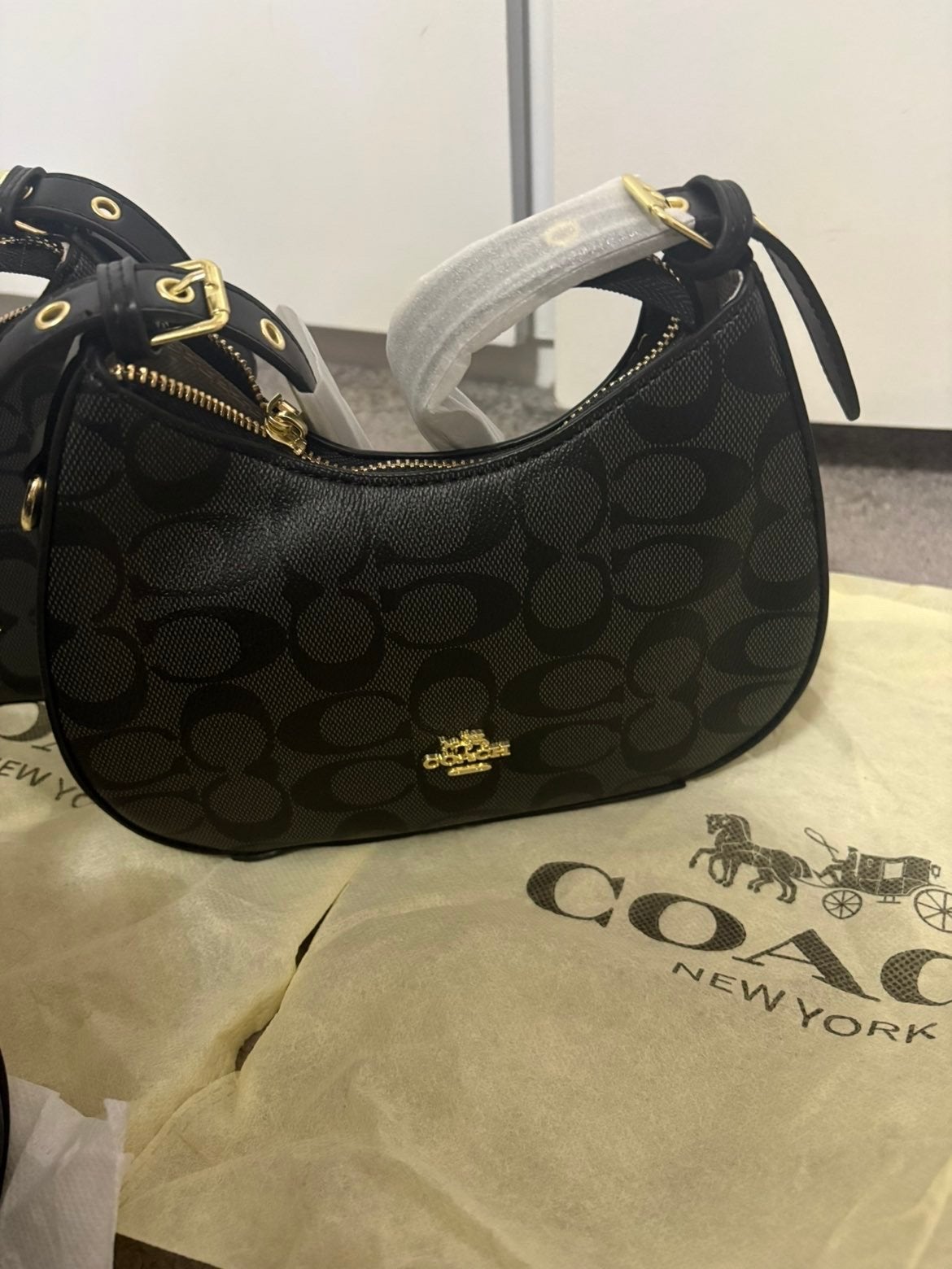 Coach Schoudertasje Zwart Monogram, Ophalen of Verzenden, Nieuw, Zwart, Schoudertasje