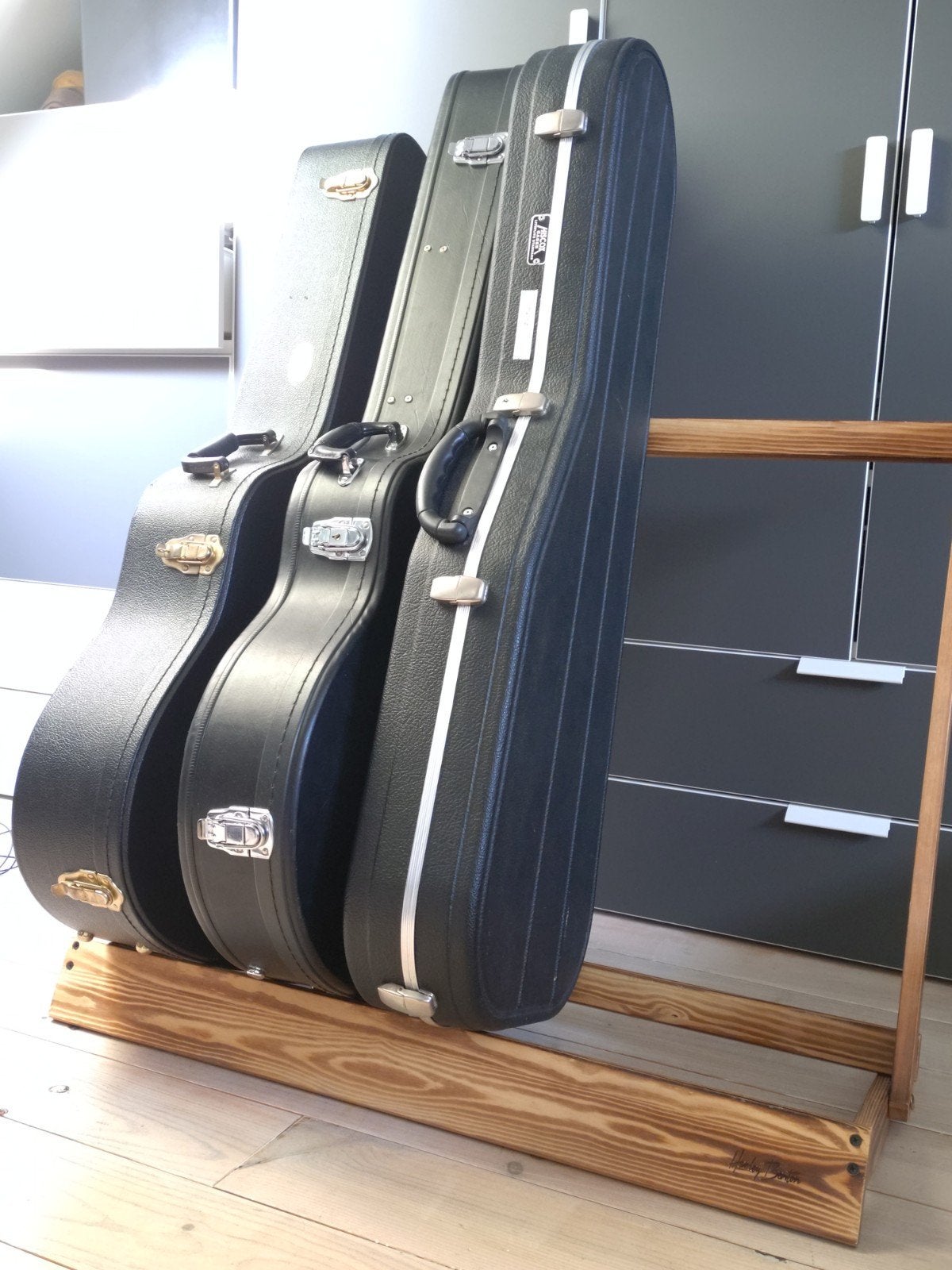 Harley Benton CaseStand Gitaarstandaard Hout, Ophalen, Zo goed als nieuw, Instrumentstandaard, Gitaar
