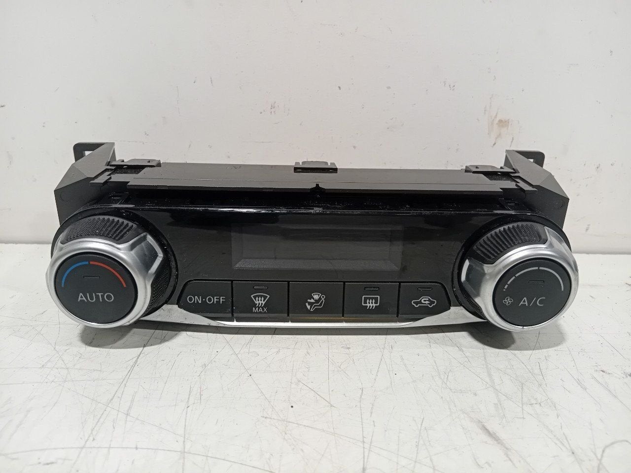 Bedieningspaneel kachel Nissan Micra, Onderdelen@venauto.nl, Van der Ven Autorecycling B.V., Gebruikt, Ettenseweg 76, 4706 PB Roosendaal, The Netherlands