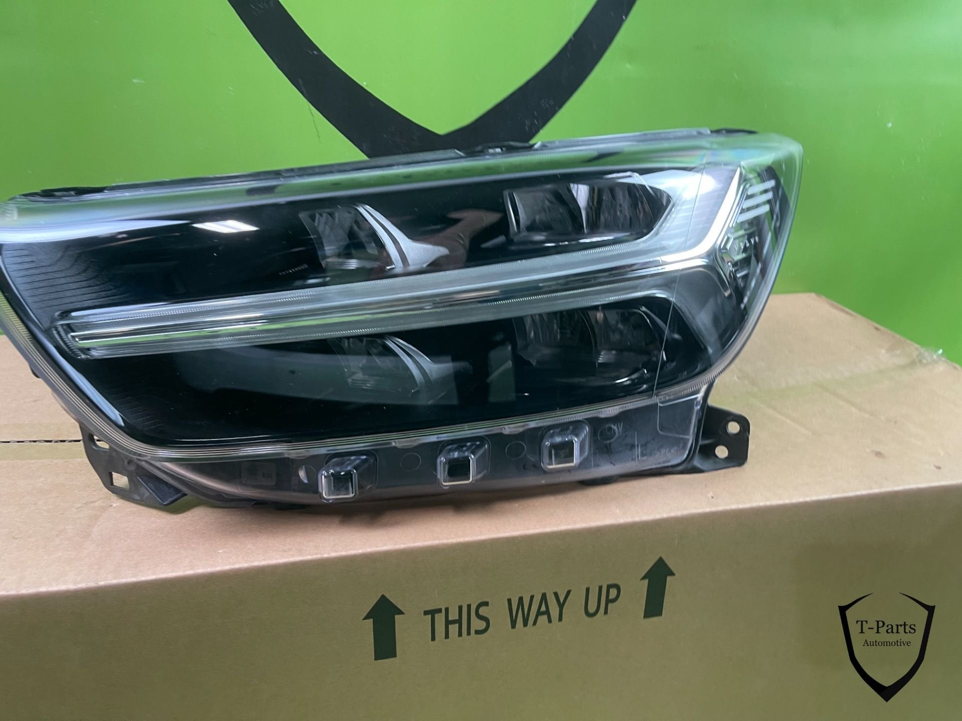 volvo xc40 koplamp links 31655988, Gebruikt, Gunnar Engellaus vag 8
405 31  Gothenburg, SE, Info@volvocars.com, Ophalen of Verzenden