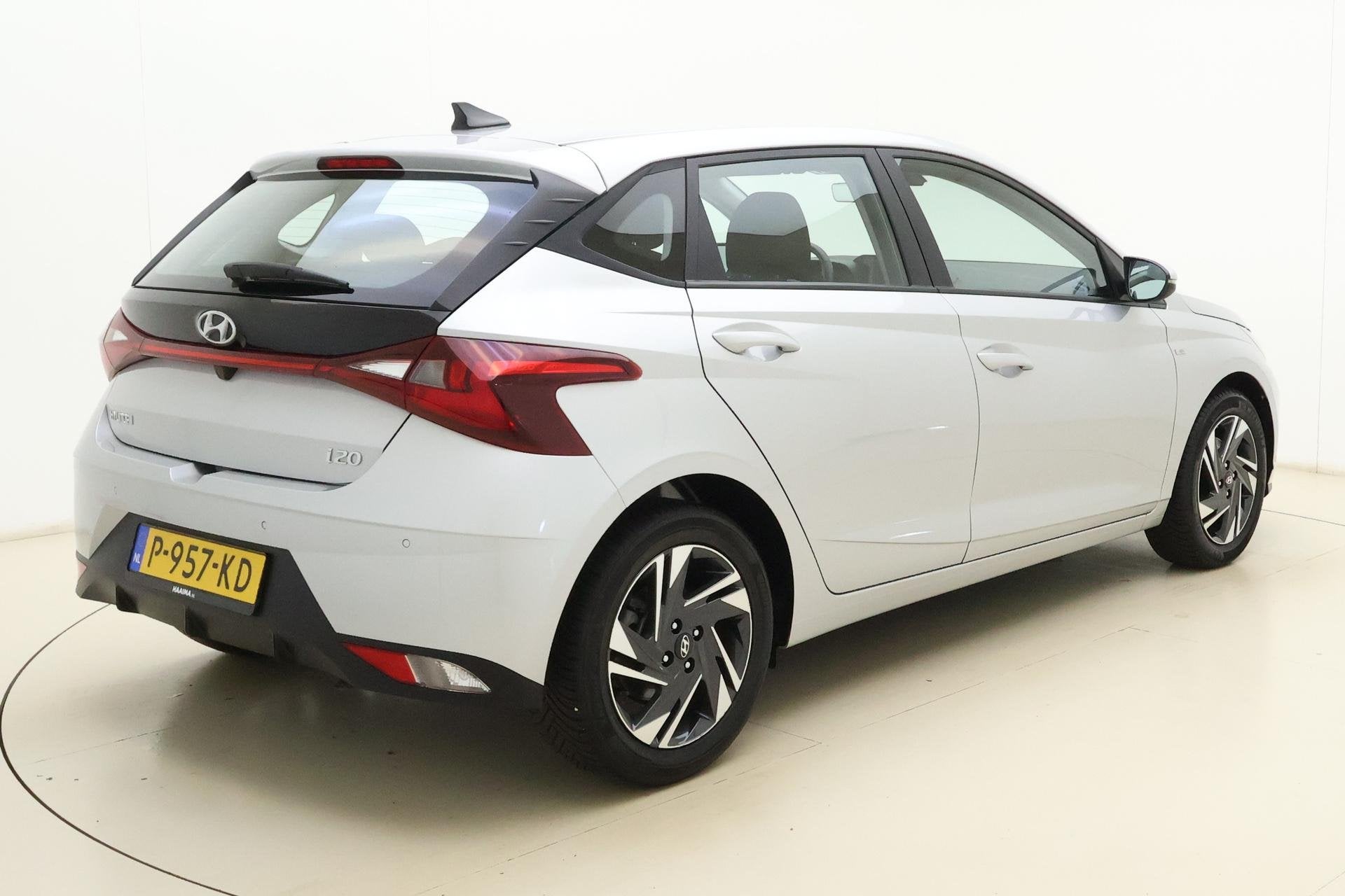 Hyundai i20 1.0 T-GDI Comfort Smart | Navigatie | Draadloze, Voorwielaandrijving, Gebruikt, Euro 6, Lane Keeping Assist