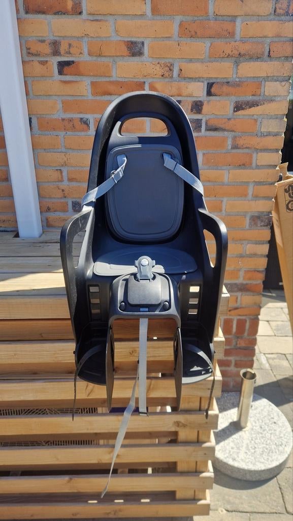 Polisport Groovy Achterzitje - Eenvoudig te bevestigen, Ophalen, Achterzitje, Voetsteuntjes, 9 t/m 18 kg