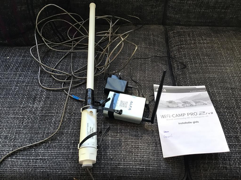 Alfa WiFi Camp Pro 2/v2 - Complete WiFi Hotspot Kit, Ophalen of Verzenden, Gebruikt, Router
