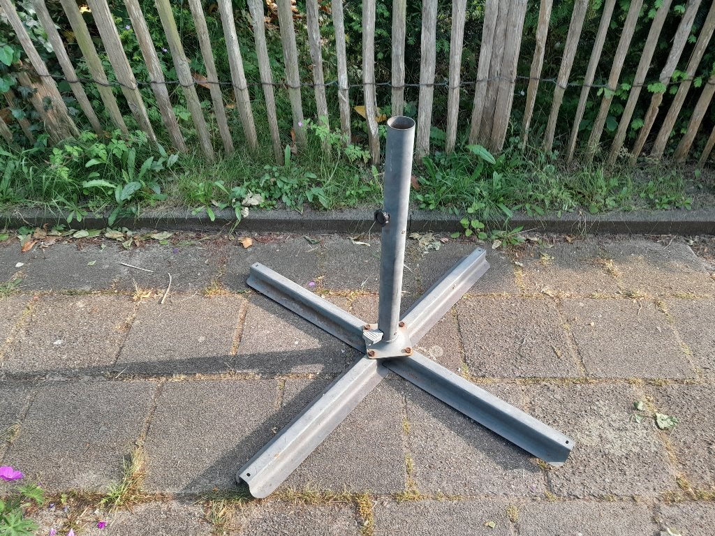 parasolstandaard, kruisstandaard parasolvoet voor tegels, Tuin en Terras, Ophalen, Gebruikt, Minder dan 1 meter, Parasolvoet
