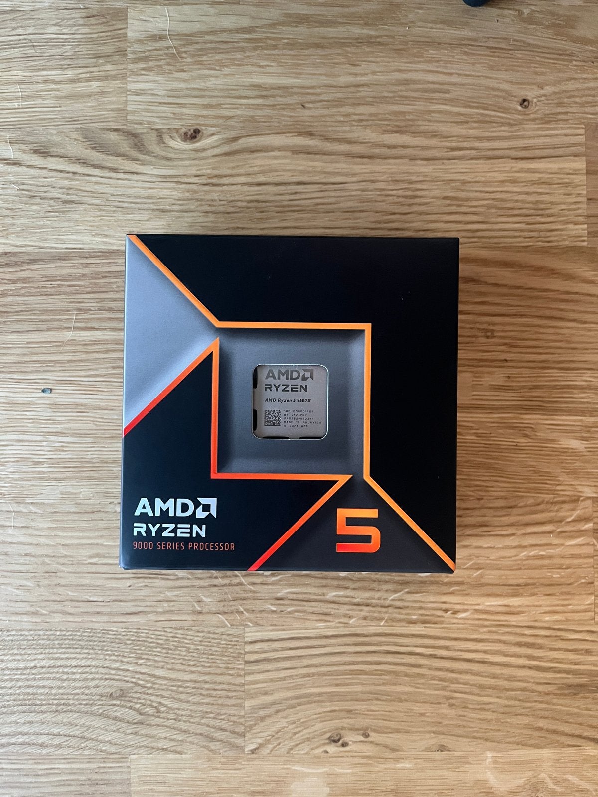 AMD Ryzen 5 9600X Processor - Nieuw in doos, Ophalen of Verzenden, Nieuw, 6-core, 4 Ghz of meer