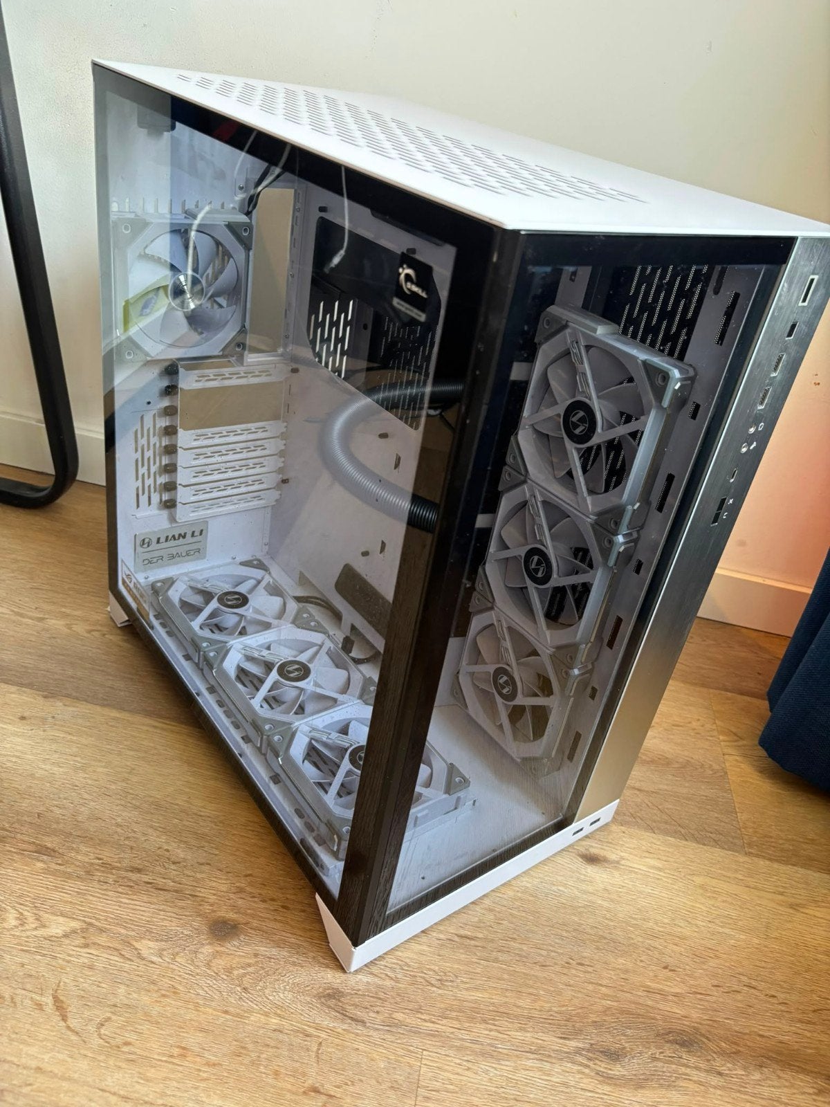 Lian Li PC O11D ROG certified + 7x Lian Li SL120 fans, Computers en Software, Computerbehuizingen, Ophalen, Zo goed als nieuw