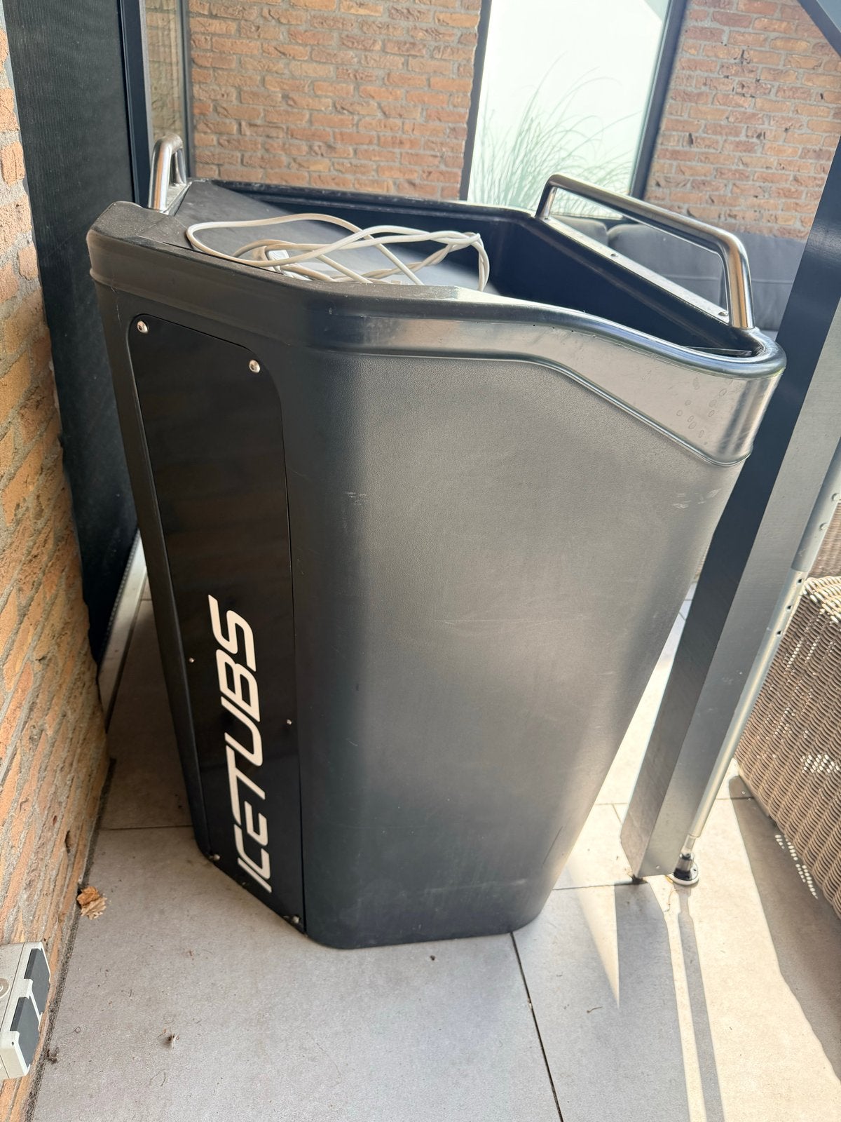 Icetubs ijsbad met koelsysteem (defect), Ophalen, Gebruikt, Filter, Vast