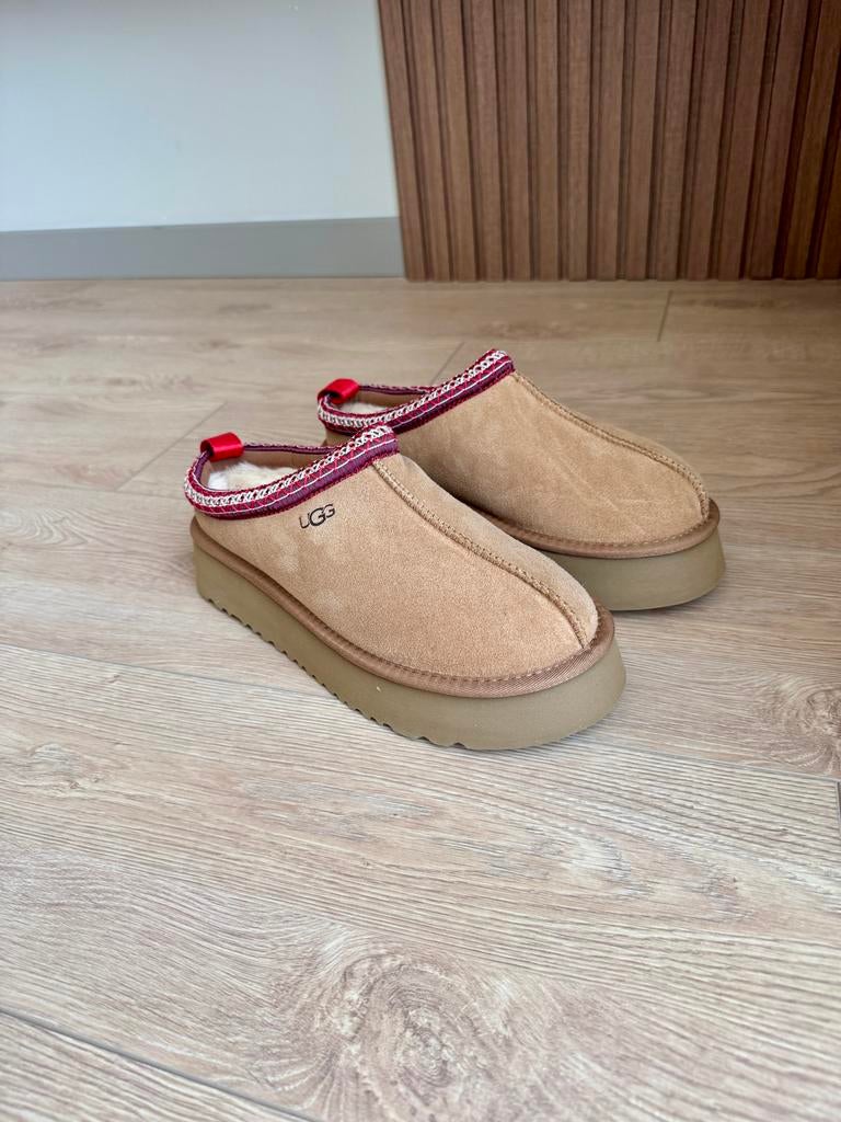Nieuwe Ugg Tazz pantoffels - Maat 41, Ophalen of Verzenden, Nieuw, Beige, Pantoffels of Sloffen