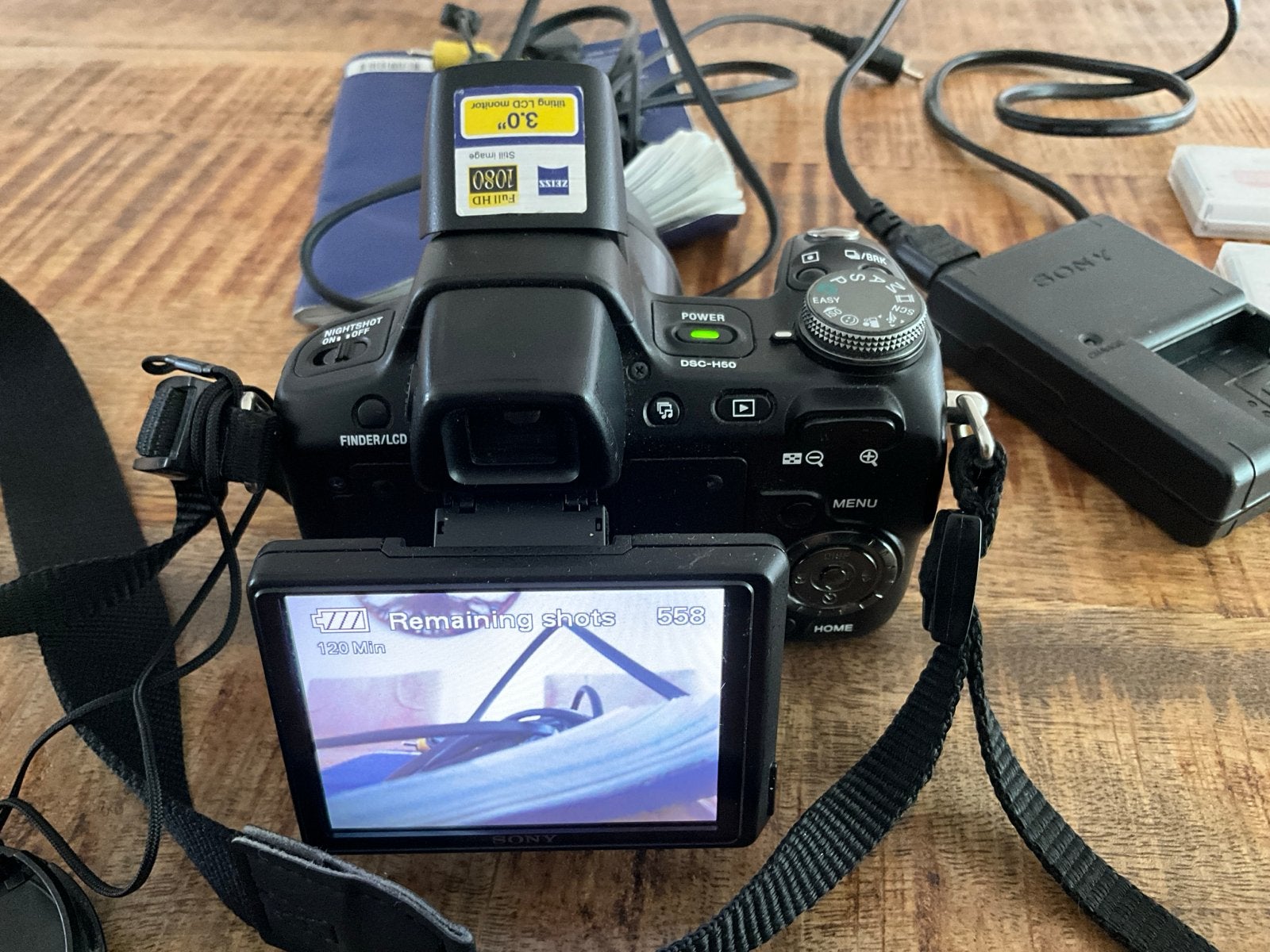 Sony DSC-H50 Bridgecamera met 15x optische zoom steadyshot, Ophalen, Gebruikt, Beeldstabilisatie, Accu