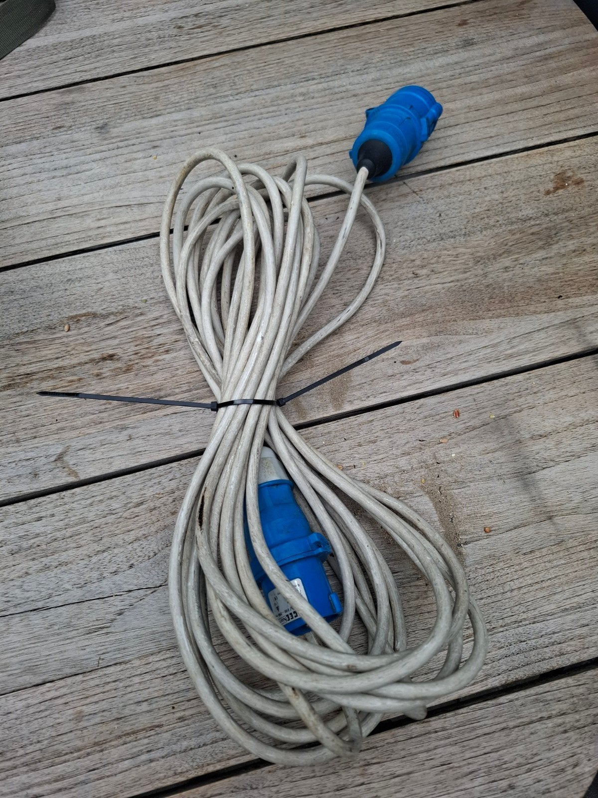 Verlengkabel camping, Caravans en Kamperen, Kampeeraccessoires, Ophalen of Verzenden, Gebruikt