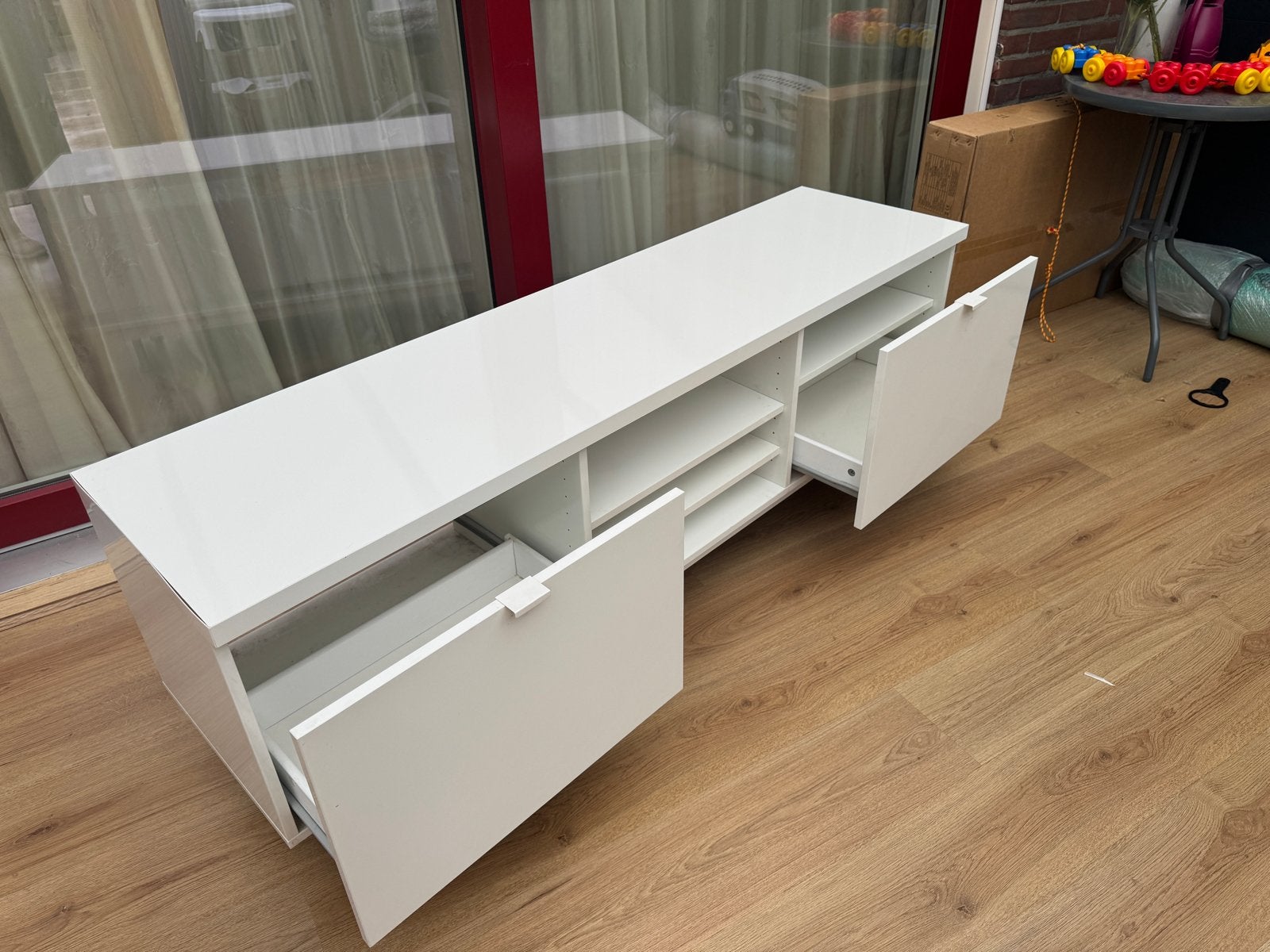 Witte TV-meubel met opbergruimte, Huis en Inrichting, Ophalen, Gebruikt, 150 tot 200 cm, Minder dan 100 cm