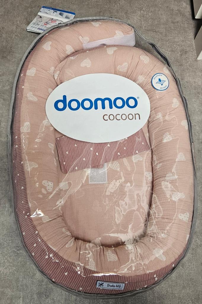 Doomoo Babynestje met roze hoes - Zeer nette staat, Ophalen
