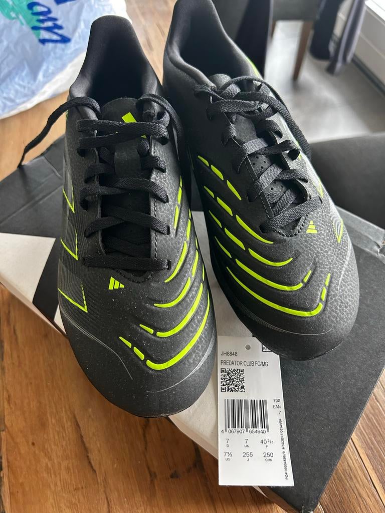 Adidas Predator Club FG/MG Dames Voetbalschoenen Maat 40 2/3, Maat XS of kleiner, Schoenen, Nieuw, Ophalen of Verzenden