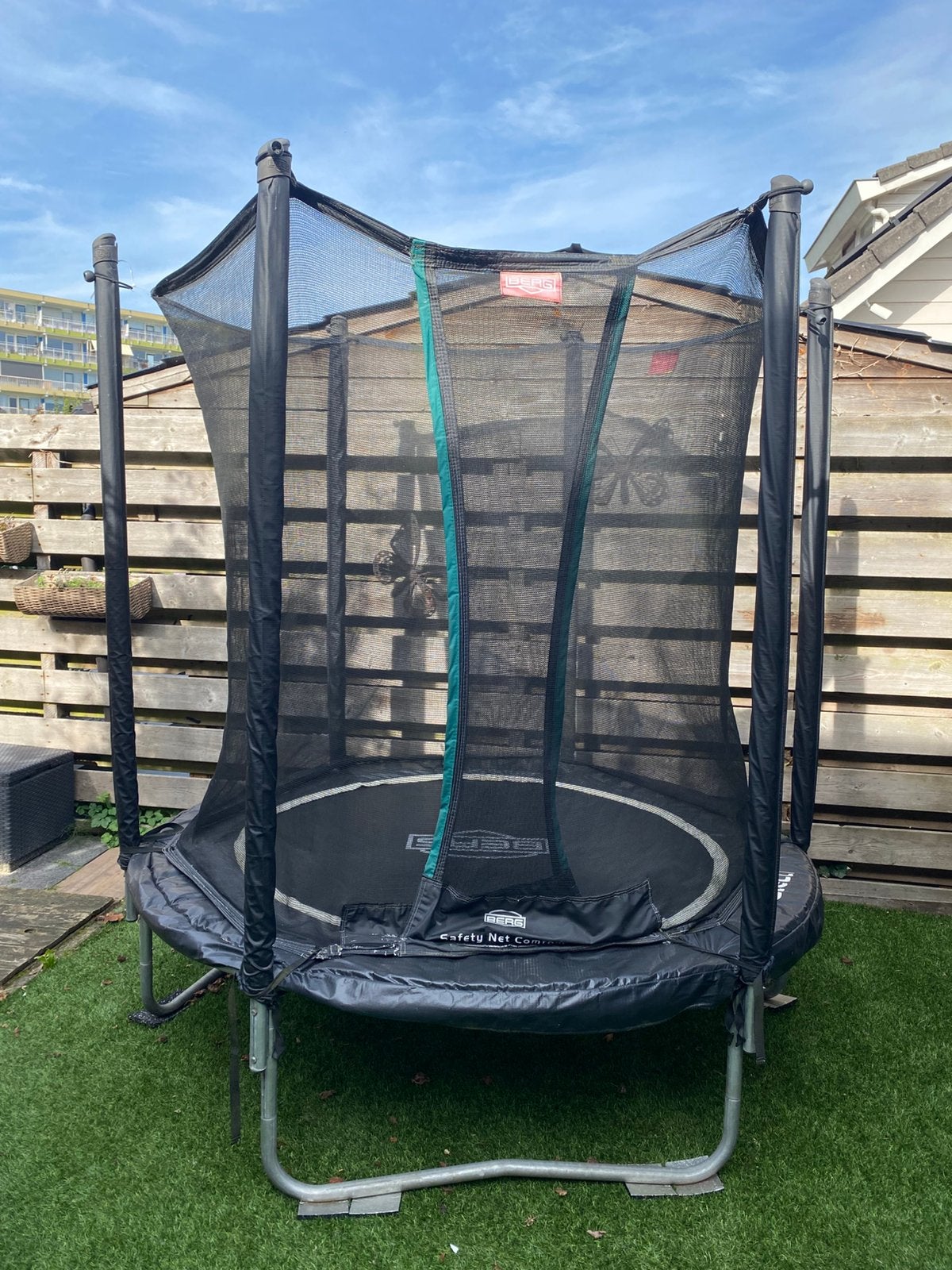Berg trampoline ongeveer 1.80, Ophalen, Gebruikt