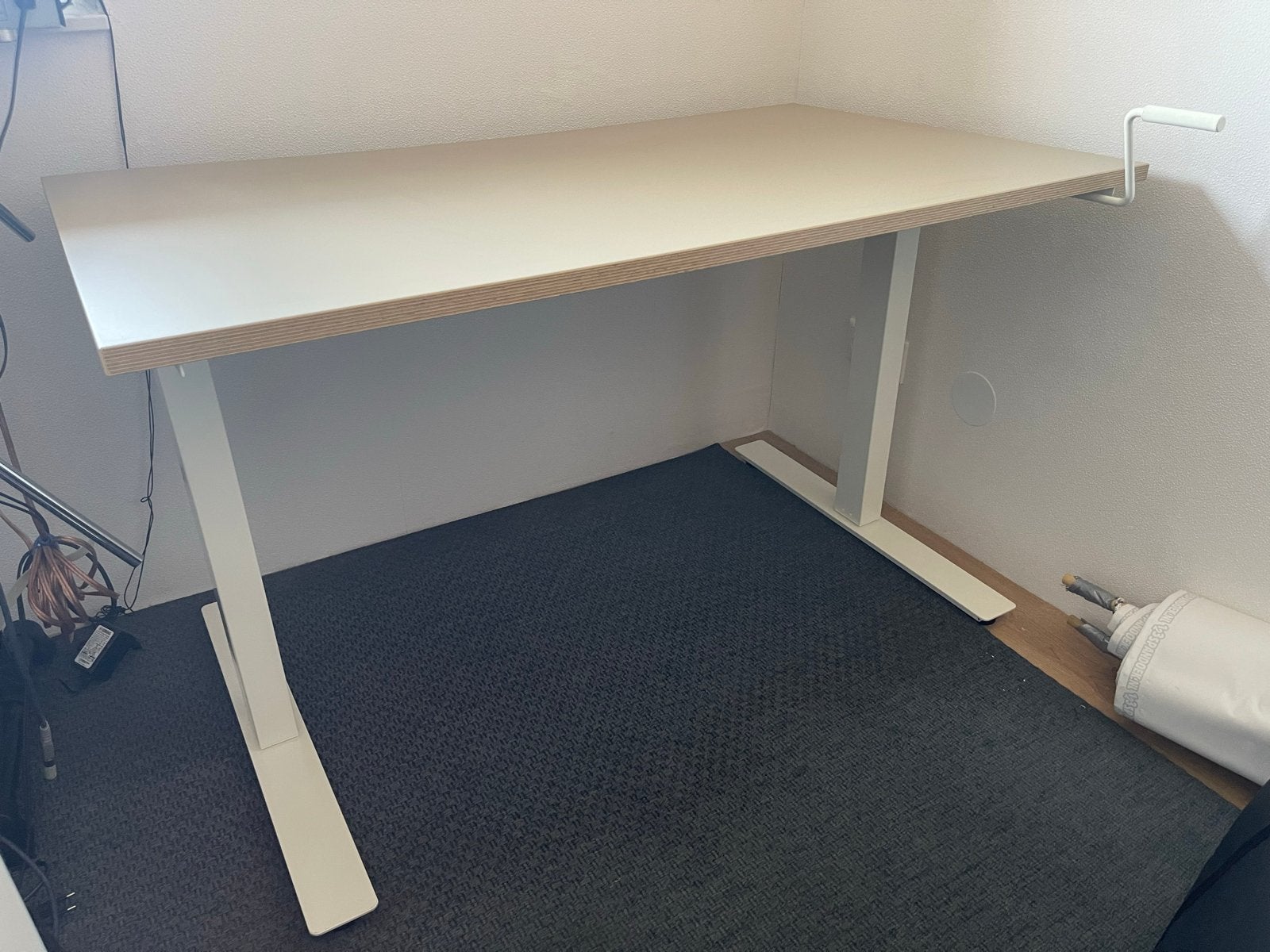 IKEA Trotten Zit-sta bureau 120x70 met lichte schade, Ophalen, Zit-sta bureau, Gebruikt, Spaanplaat of MDF