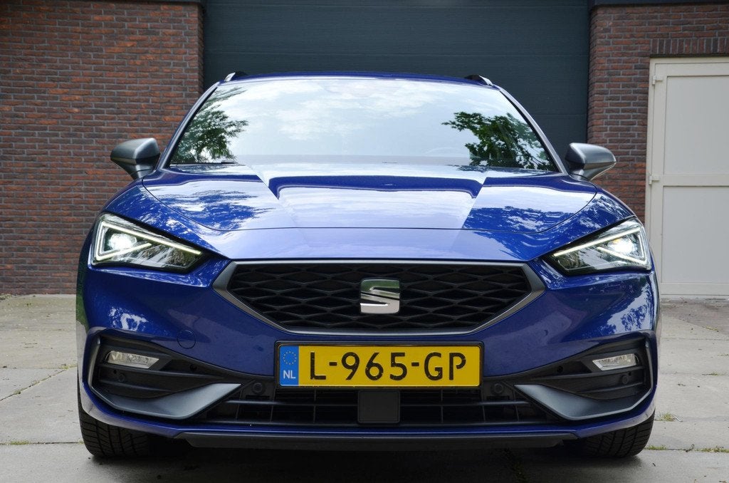 SEAT Leon Sportstourer 1.5 eTSI FR Business Intense Automaat, Stof, 4 cilinders, Origineel Nederlands, Automatische klimaatregeling