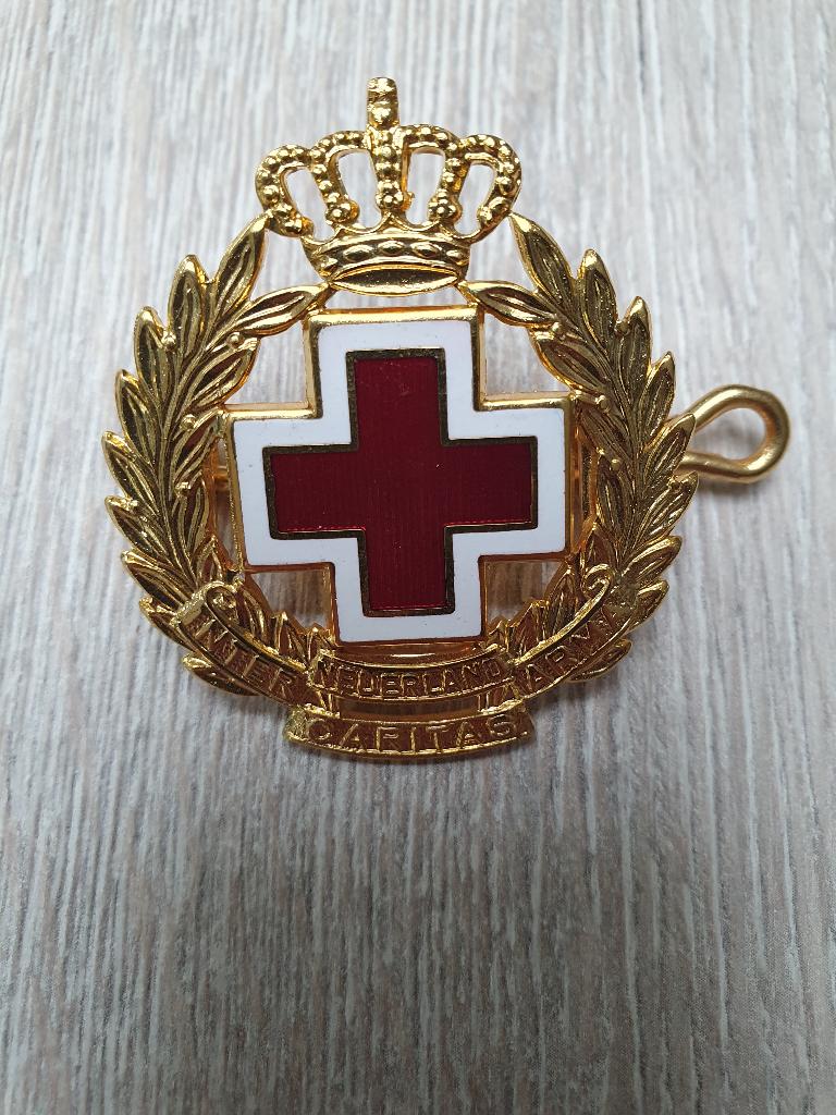 speld rode kruis, Verzamelen, Ophalen of Verzenden, Overige soorten, Nederland, Embleem of Badge