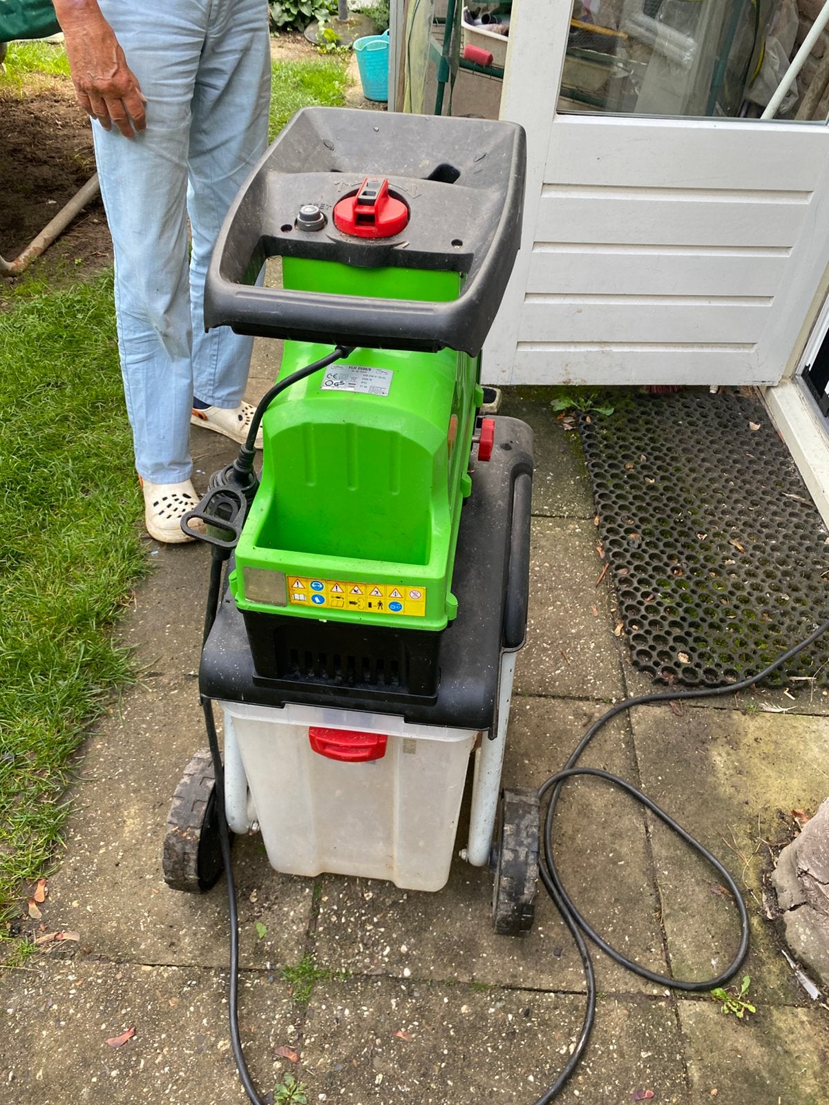 elektrische hout versnipperaar, Tuin en Terras, Ophalen of Verzenden, Gebruikt, Elektrisch, Met opvangbak