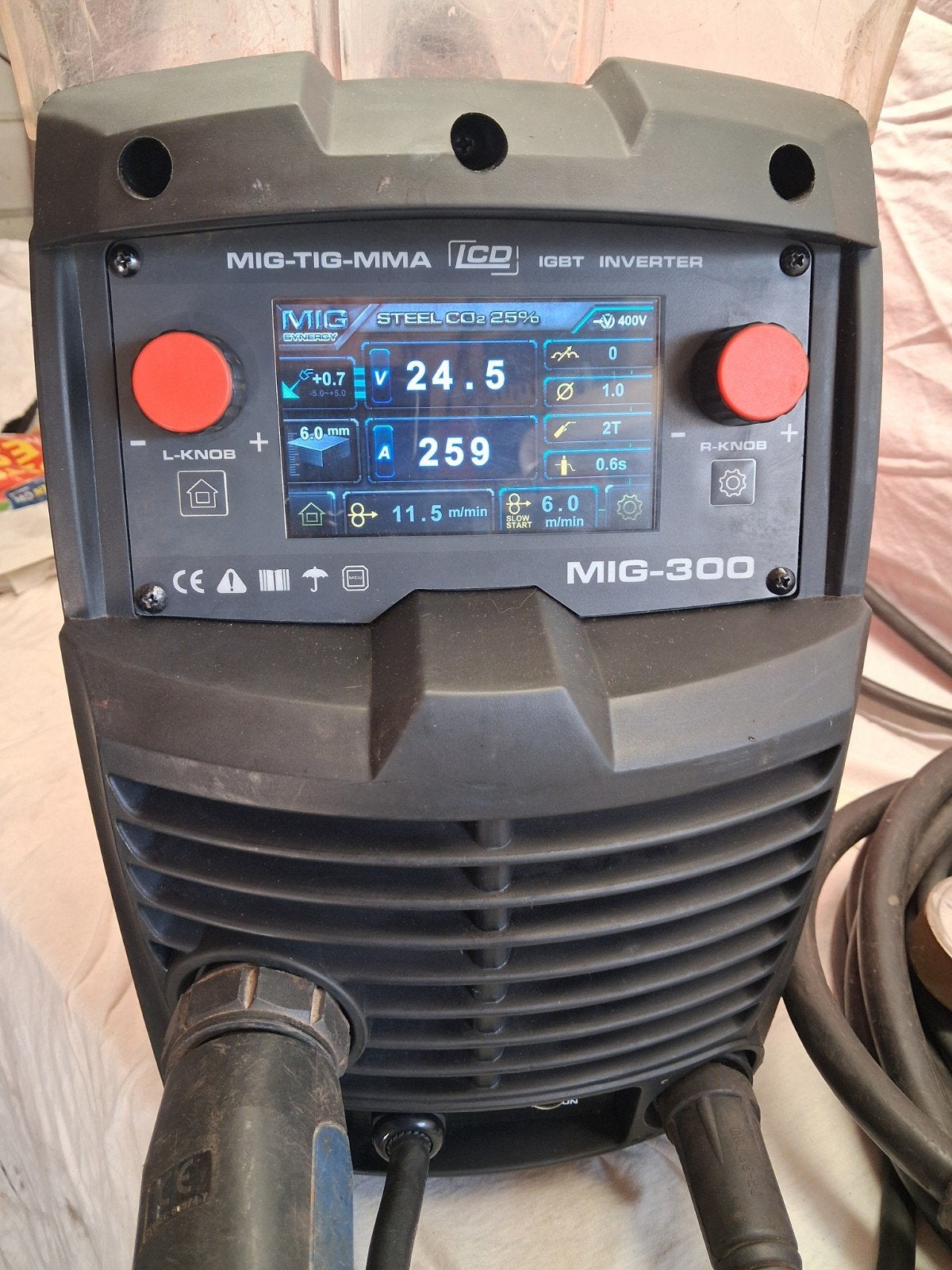 te koop Rowac mig 300 Synergic, Ophalen, 250 ampère of meer, Inverter