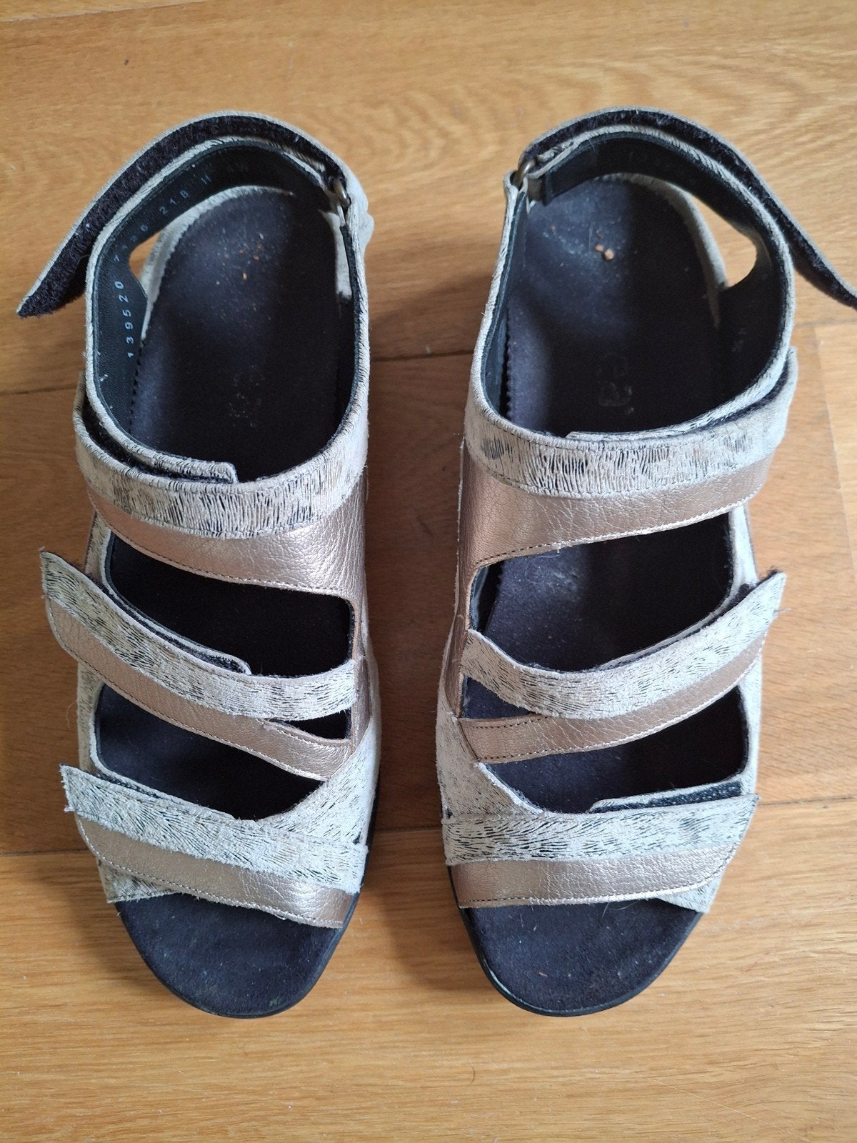 Durea beige sandalen maat 37,5 breedte H, Kleding | Dames, Schoenen, Durea, Beige, Zo goed als nieuw, Sandalen of Muiltjes