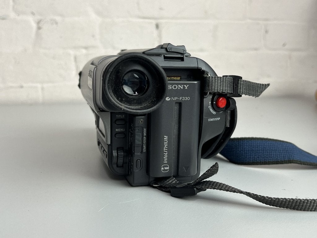 Sony Handycam CCD-TR820E Video Hi8 camera, Ophalen, Hi 8, Sony, Nederland