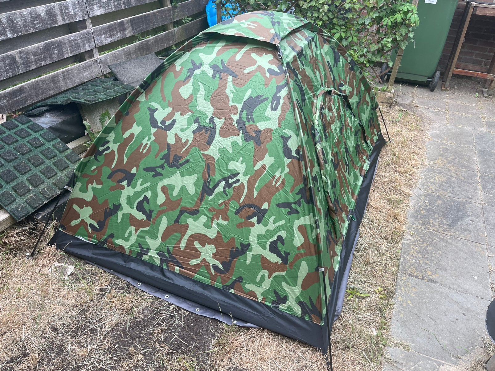 Nieuwe tent , alleen opgezet om te laten zien 2 persoons, Ophalen, Zo goed als nieuw