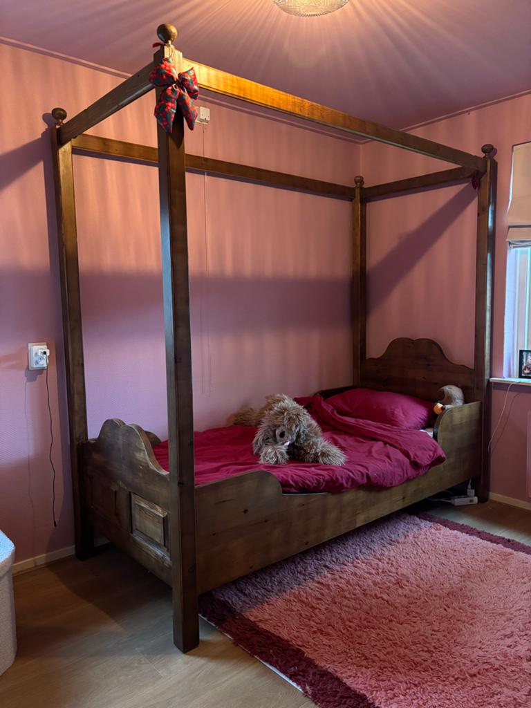 Handgemaakt hemelbed 90x200 met roedes voor gordijnen, Ophalen, Zo goed als nieuw, Eenpersoons, Romantisch