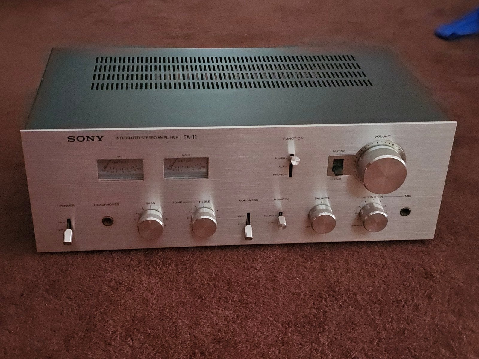 Sony versterker  TA-11 vintage i.z.g.st., Ophalen of Verzenden, Zo goed als nieuw, Sony, Minder dan 60 watt