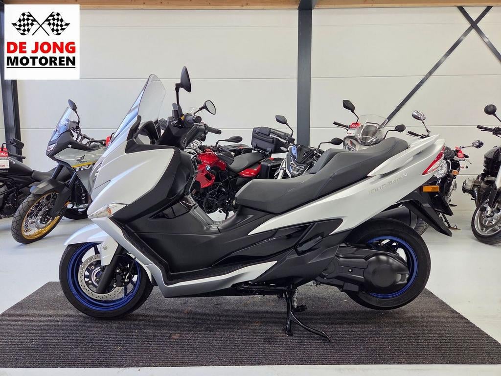 SCHITTERRENDE SUZUKI AN 400 BURGMAN ABS 2021 | HD-VIDEO!, Motoren, Motoren | Suzuki, 400 cc, Bedrijf, Onbekend, Onbekend