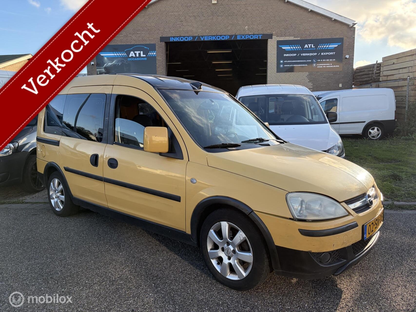 Zeer NETTE Opel Combo Tour 1.4 Benzine APK 2027, Auto's, Voorwielaandrijving, Dealer onderhouden, Gebruikt, Overige modellen