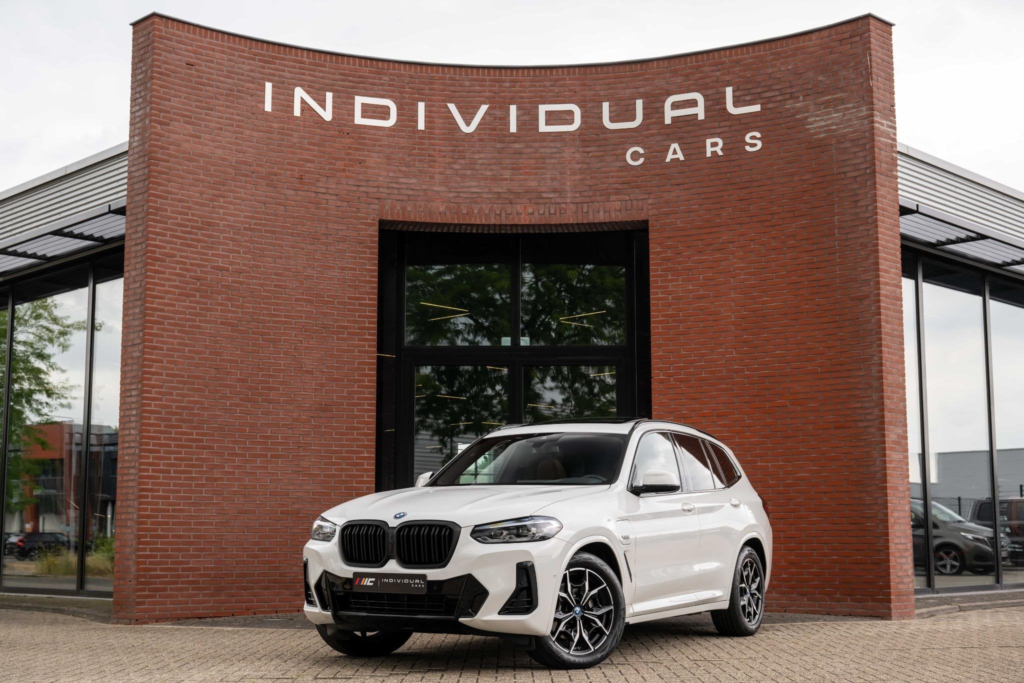 BMW X3 xDrive30e M-Sport Pano HuD Trekhaak Camera 94% SOH, Auto's, Gebruikt, 4 cilinders, Automatische klimaatregeling, Wit