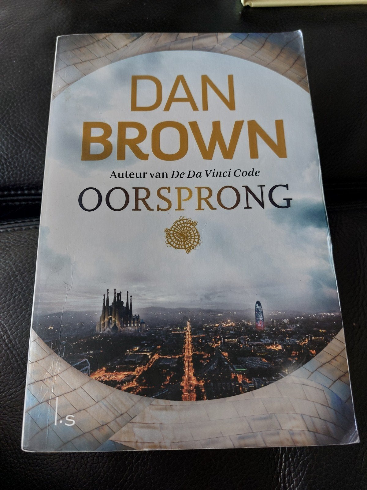 Dan Brown - Oorsprong, Boeken, Ophalen of Verzenden, Zo goed als nieuw, Dan Brown