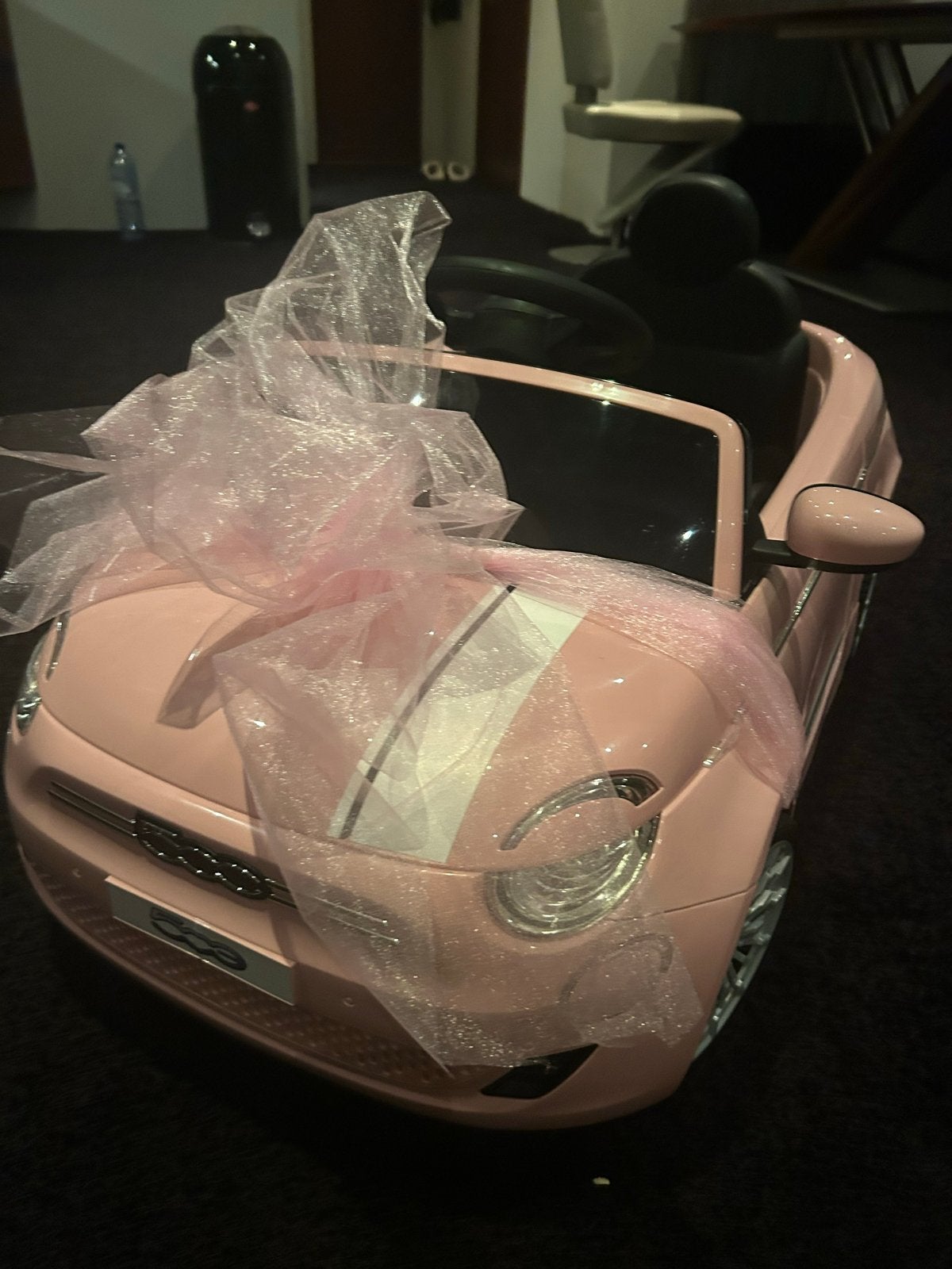 Elektrische Fiat 500 Roze nieuw!, Ophalen of Verzenden, Nieuw, Loopvoertuig